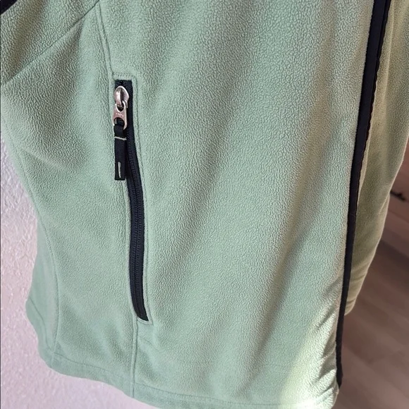 REI Vintage Light Green Light Weight Fleece Pocketed Hiking Turtle Neck Vest - Picture 9 of 13